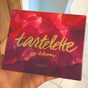 Excellent Condition Tartlette in Bloom eyeshadow